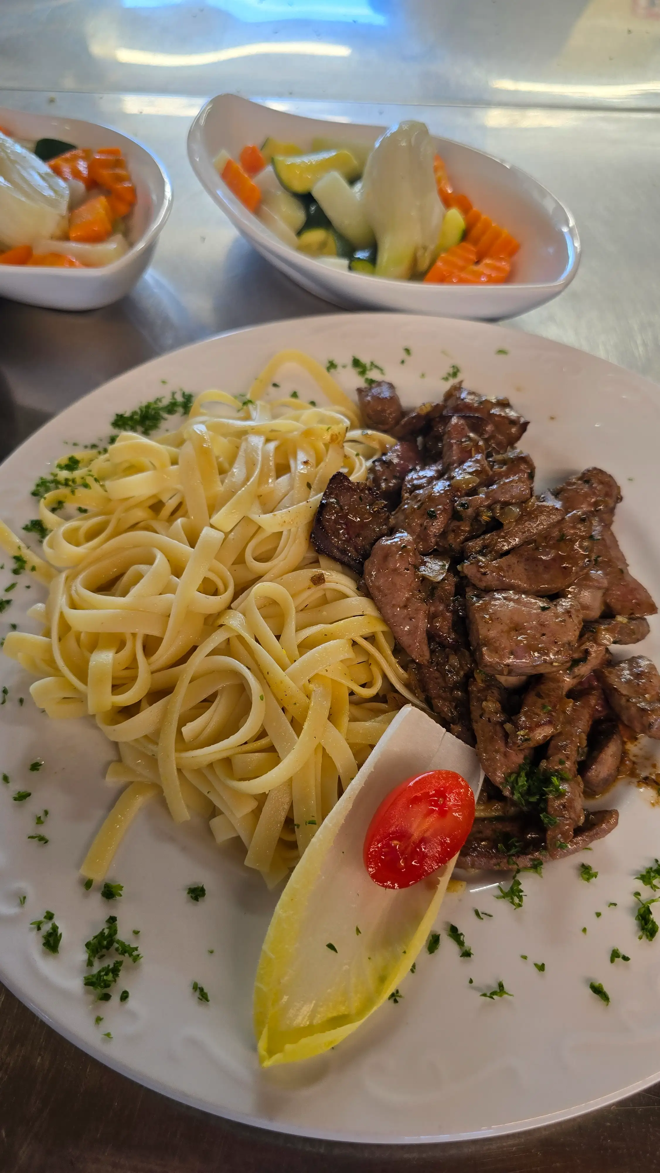 Kalbs-Schnitzel Perfekt - Goldbraun paniertes Kalbsschnitzel